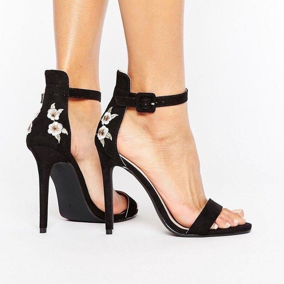 Public DESIRE Black Embroidered
Suede Strappy Heels - Picture 1 of 11